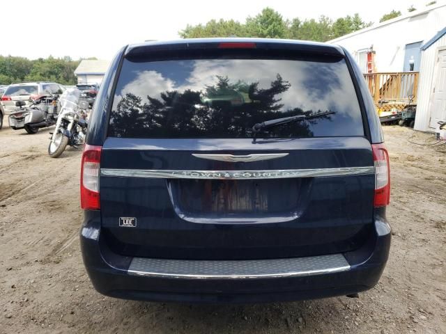 2013 Chrysler Town & Country Touring