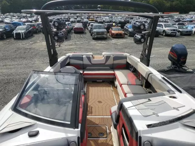 2017 Malibu Boat