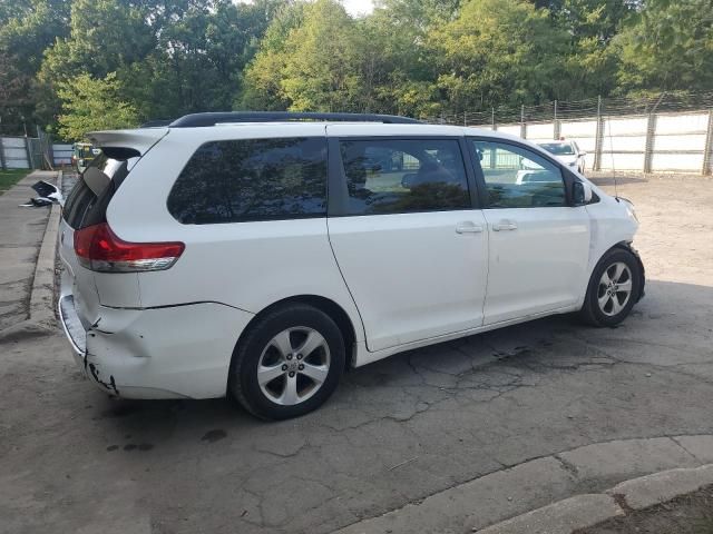 2011 Toyota Sienna LE