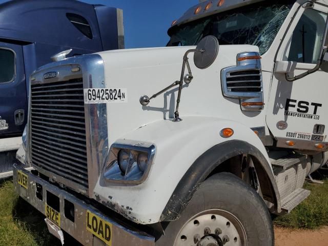 2021 Freightliner 122SD