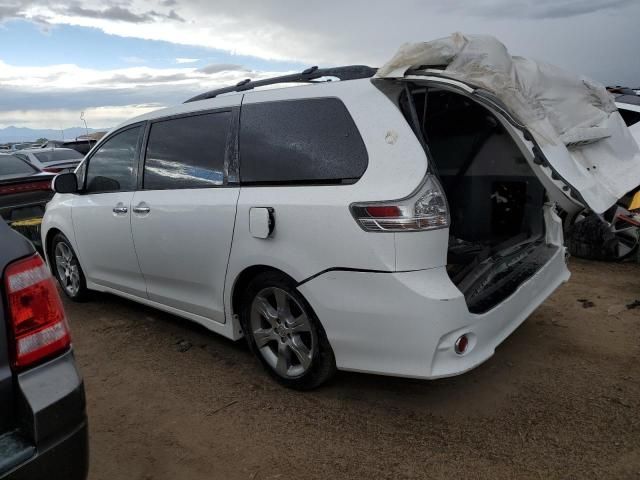 2013 Toyota Sienna Sport