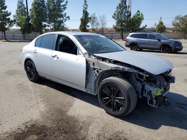 2015 Infiniti Q40