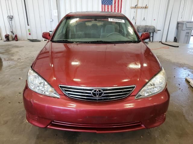 2005 Toyota Camry LE