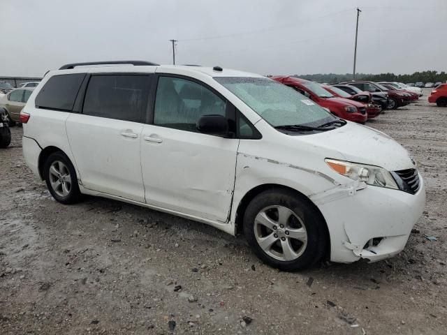 2015 Toyota Sienna LE