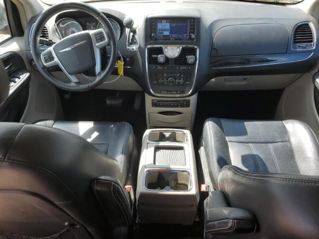 2011 Chrysler Town & Country Touring L