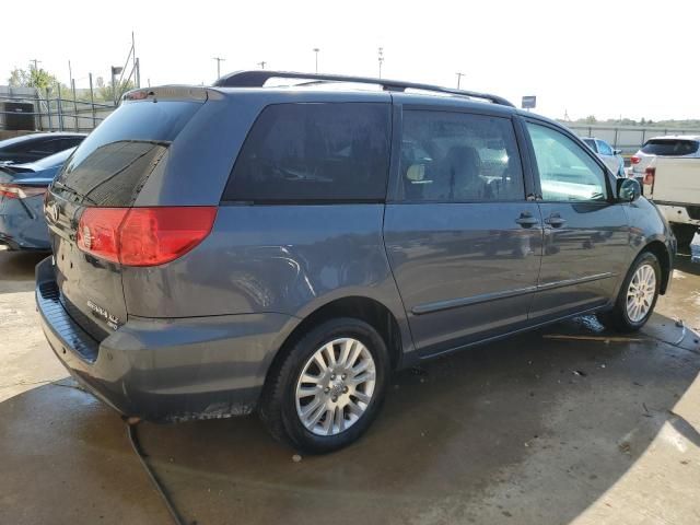 2009 Toyota Sienna XLE