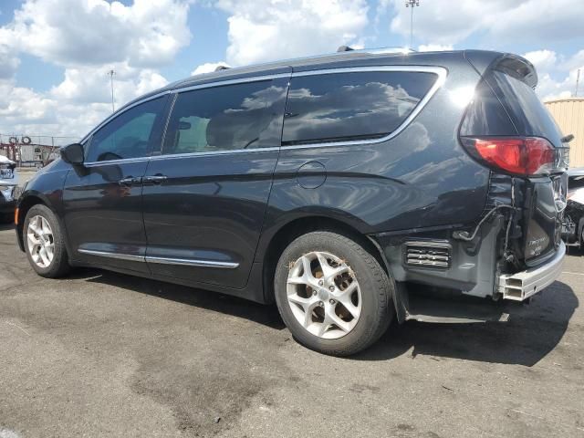 2017 Chrysler Pacifica Touring L Plus