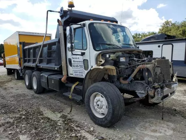 2010 Freightliner M2 106 Medium Duty