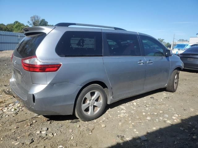 2015 Toyota Sienna LE