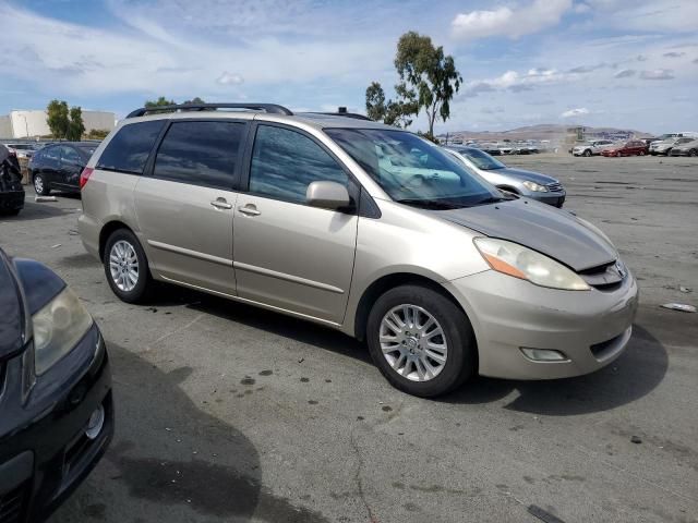 2008 Toyota Sienna XLE