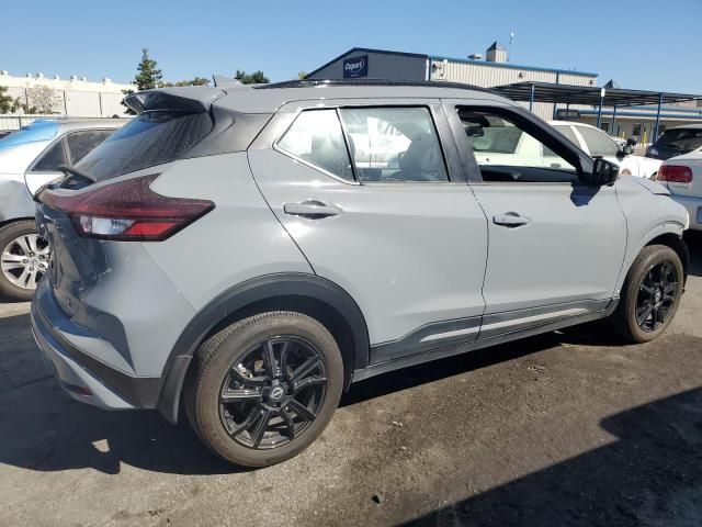 2022 Nissan Kicks SR