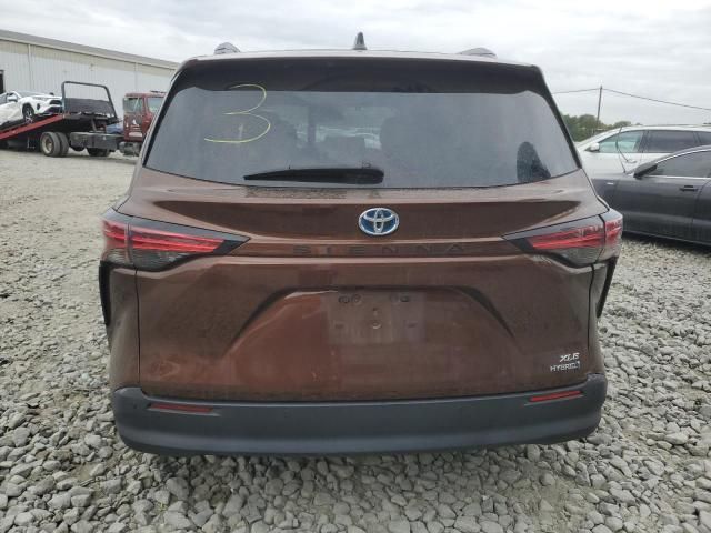 2022 Toyota Sienna XLE