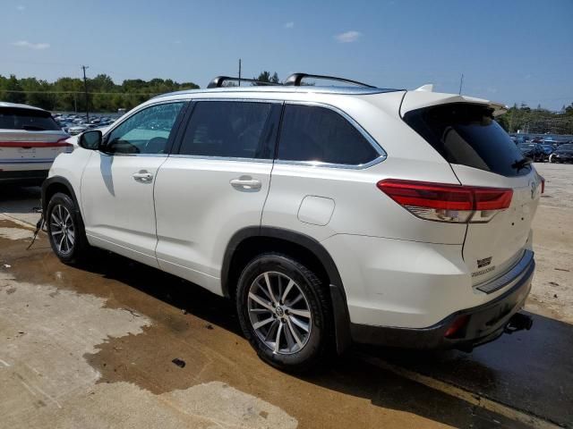 2017 Toyota Highlander SE