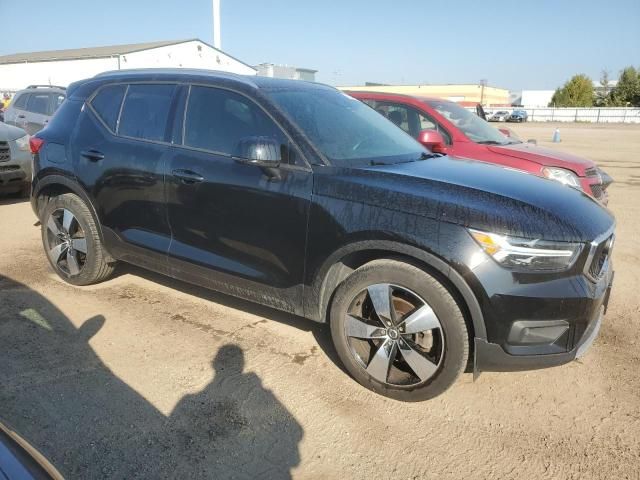 2020 Volvo XC40 T5 Momentum