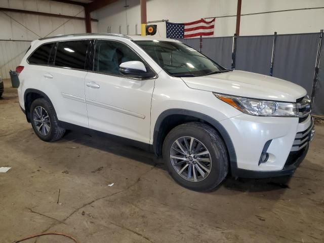 2019 Toyota Highlander SE