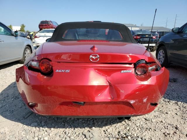 2016 Mazda MX-5 Miata Grand Touring