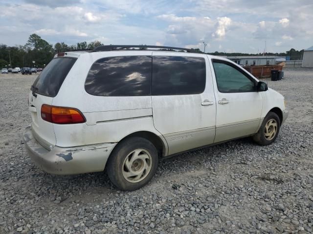 1998 Toyota Sienna LE