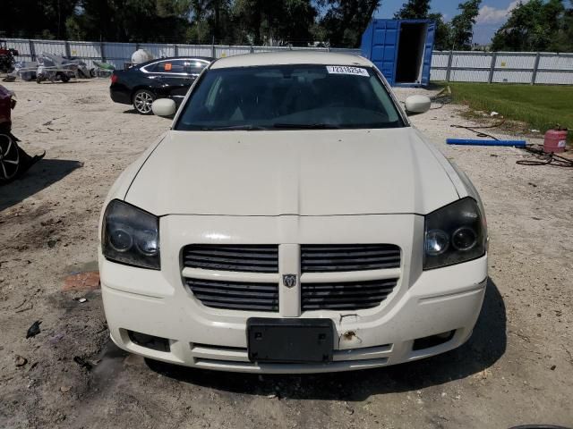 2005 Dodge Magnum SXT