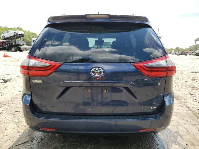 2020 Toyota Sienna LE