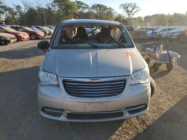 2012 Chrysler Town & Country Touring L