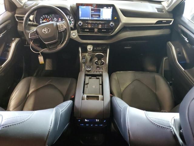 2021 Toyota Highlander Platinum