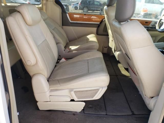 2008 Chrysler Town & Country Limited