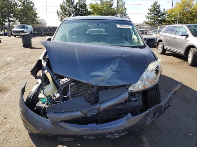 2009 Toyota Sienna LE