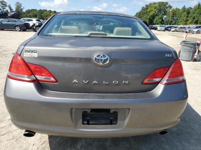 2005 Toyota Avalon XL