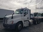 2016 Freightliner Cascadia 125