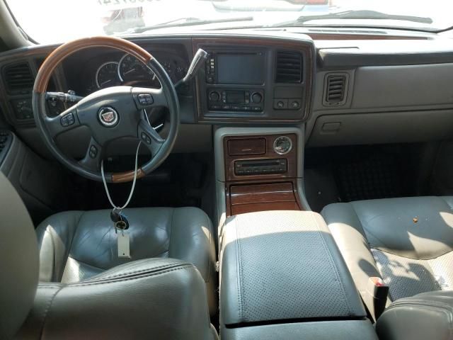 2004 Cadillac Escalade Luxury