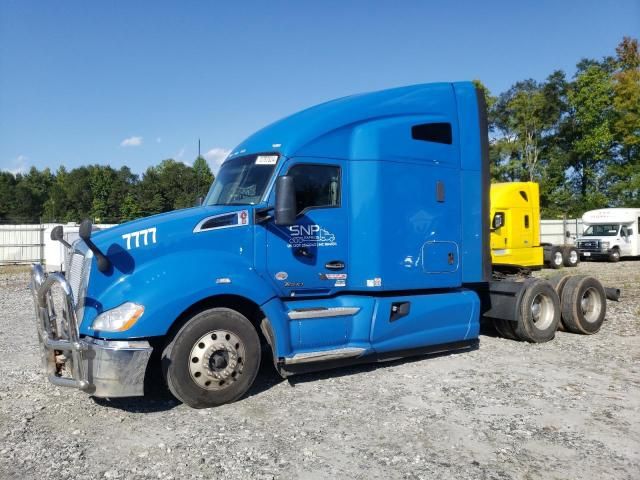 2016 Kenworth Construction T680