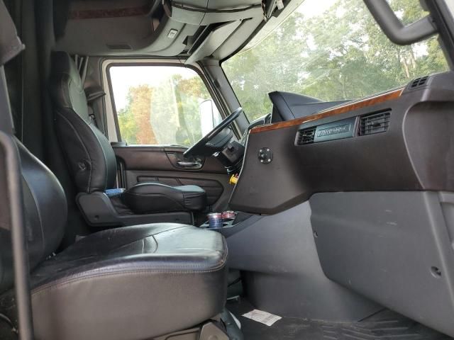 2018 International LT625