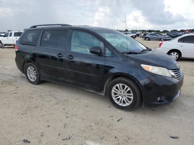 2012 Toyota Sienna XLE