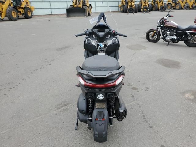 2024 Piaggio MP3 530 Exclusive