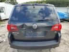 2010 Volkswagen Routan SE