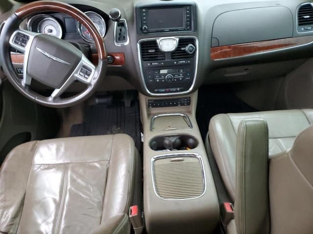 2012 Chrysler Town & Country Limited