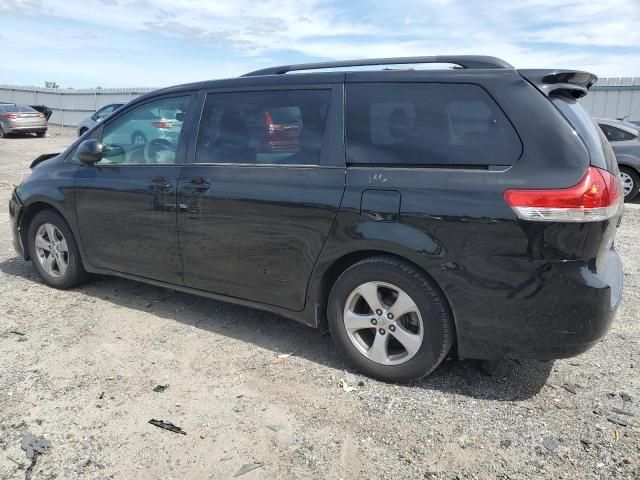 2014 Toyota Sienna LE