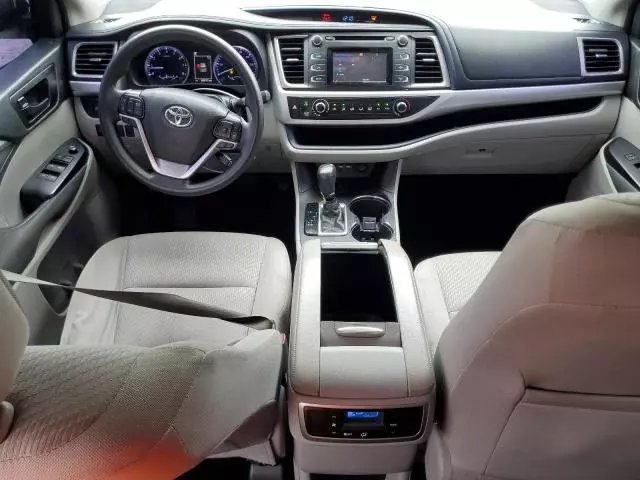 2019 Toyota Highlander LE