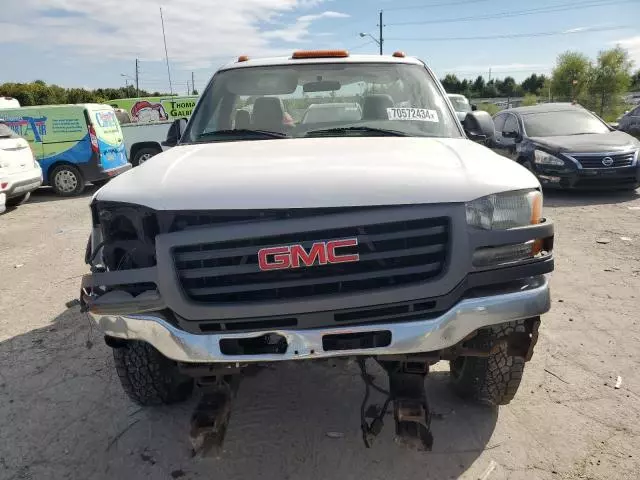 2005 GMC Sierra K2500 Heavy Duty