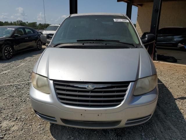 2007 Chrysler Town & Country LX