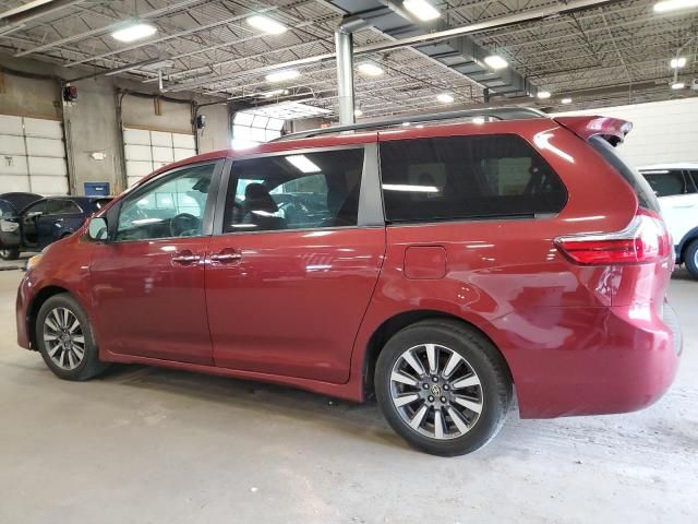 2020 Toyota Sienna XLE