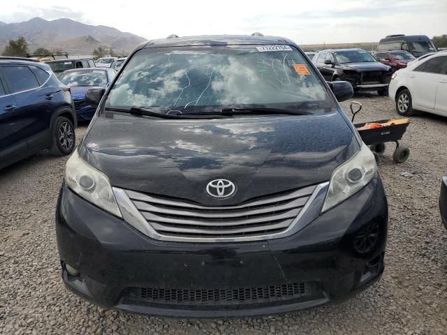 2016 Toyota Sienna XLE