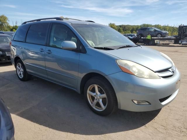 2006 Toyota Sienna XLE