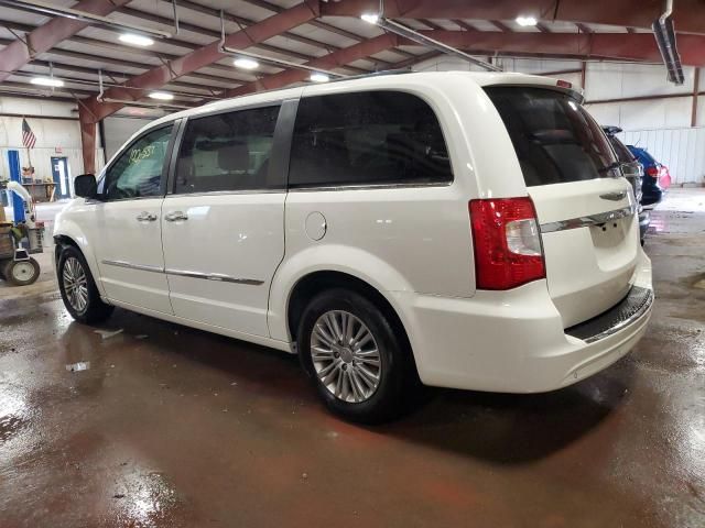 2013 Chrysler Town & Country Touring L