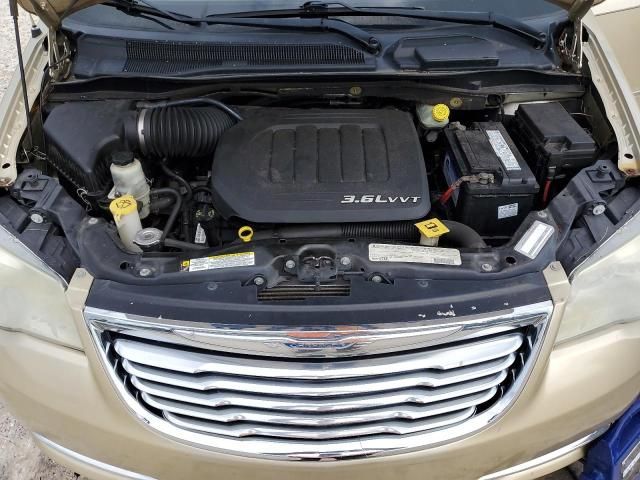 2011 Chrysler Town & Country Touring