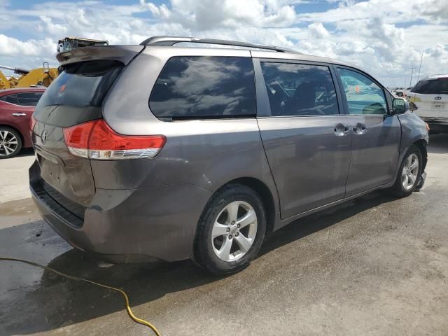 2012 Toyota Sienna LE