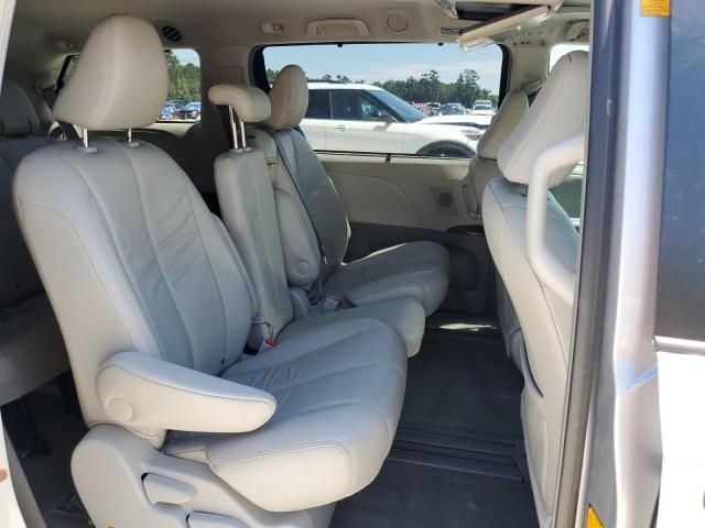 2011 Toyota Sienna XLE