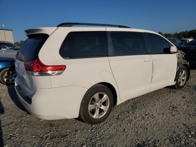 2011 Toyota Sienna LE