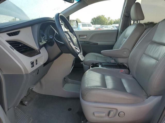 2015 Toyota Sienna XLE