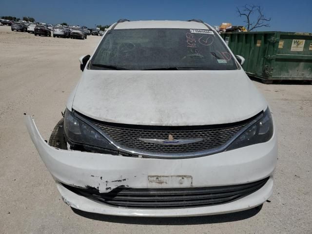 2020 Chrysler Voyager LXI